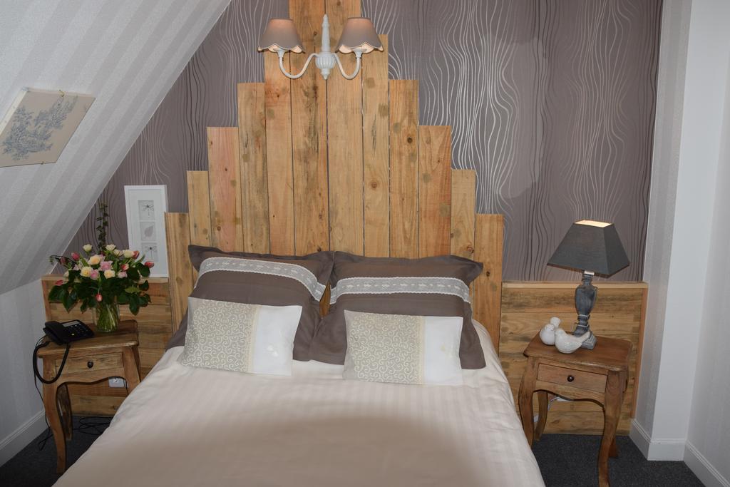 Le Petit Relais Hotel Cales  Room photo