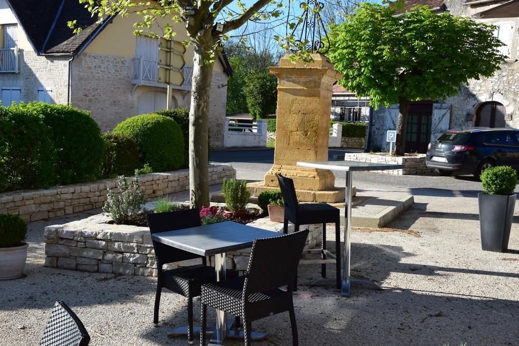 Le Petit Relais Hotel Cales  Exterior photo