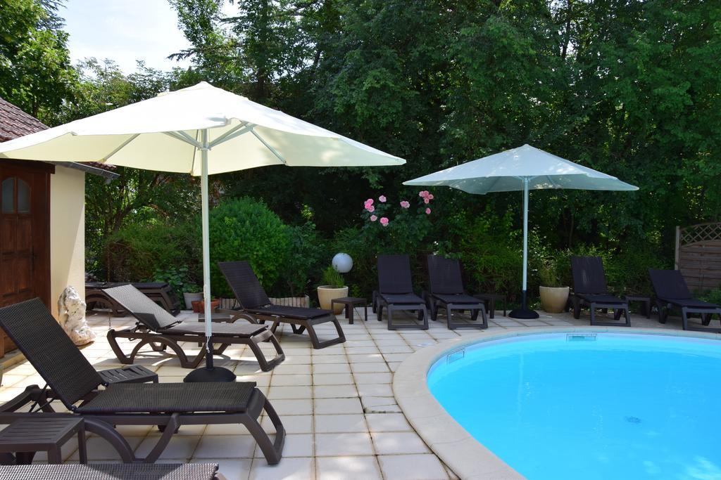 Le Petit Relais Hotel Cales  Exterior photo