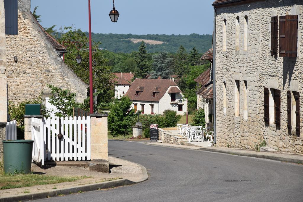 Le Petit Relais Hotel Cales  Exterior photo