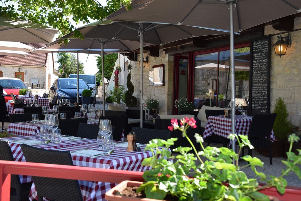 Le Petit Relais Hotel Cales  Exterior photo